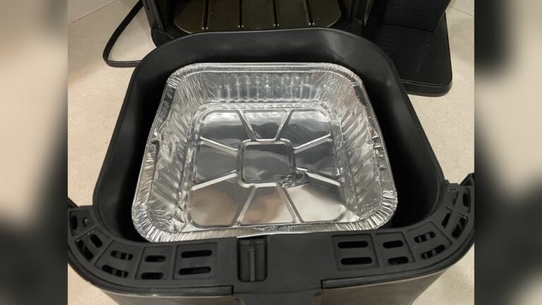 Can You Put Aluminum Tray in Air Fryer